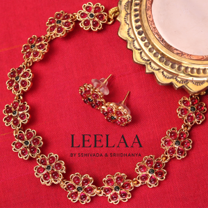 Simple Floral Kemp Choker with Stud