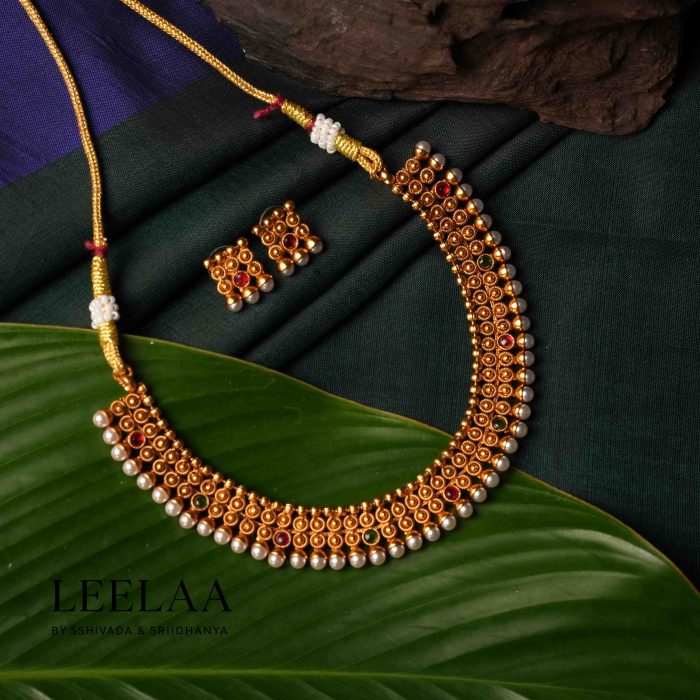 Simple golden & pearl necklace with Earrings 1