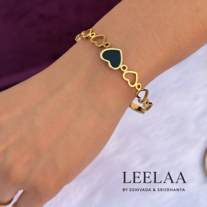 Must Have Hearts Openable Bracelet Black