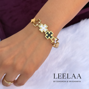 Black and  White Signature Openable bracelet