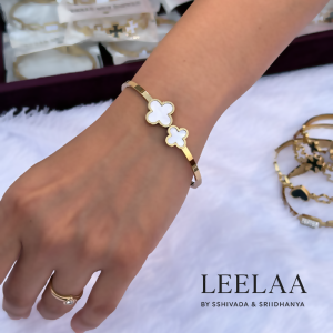 Elegant White Clover  Openable Bracelet with Signature Logo Detailing
