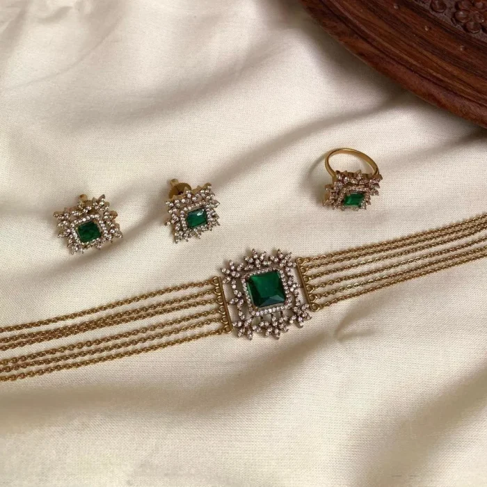 Green and white Ad square stone choker