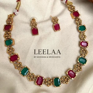 Must Have Red and Green Stone Floral Necklace with Earrings