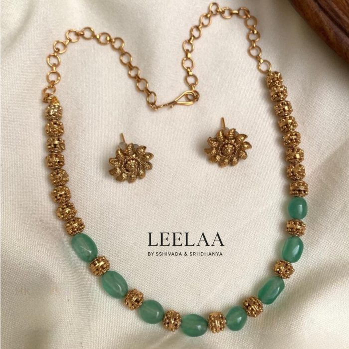 N189 Aquagreen and golden beads choker